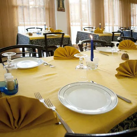 Otel Giunchi