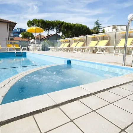 Giunchi Hotel 3*