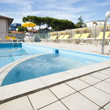 Giunchi Hotel 3*